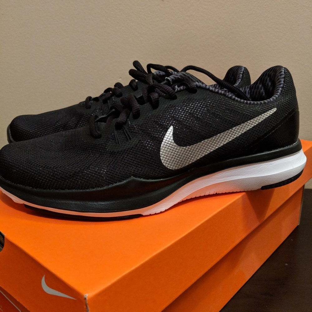 Nike cross-trainers - Picture 2 of 3